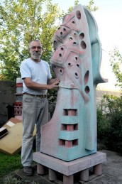 CSURGAI FERENC szobrászművész Strukturált üresség c. kiállítása Cegléd plakát