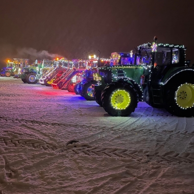 Nagykőrösi karàcsonyi traktoros felvonulás! Nagykőrös