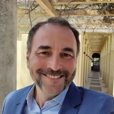 Földvári-Oláh Csaba beszélget Klestenitz Tibor sajtótörténésszel Budapest