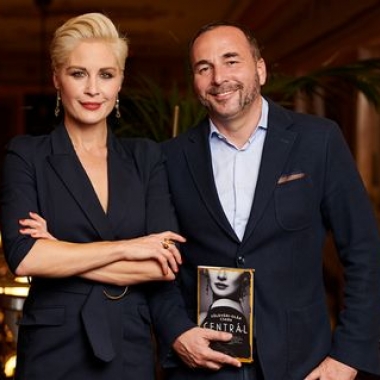 Földvári-Oláh Csaba nőnapi műsora Budapest