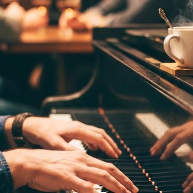 Piano Péntek a Zsolnay Kávézóban Budapest