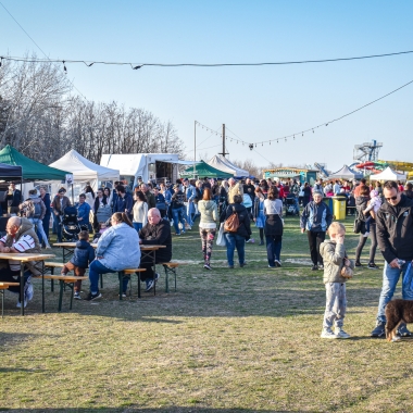 Tóparti Kézműves és Termelői Piac Cegléd