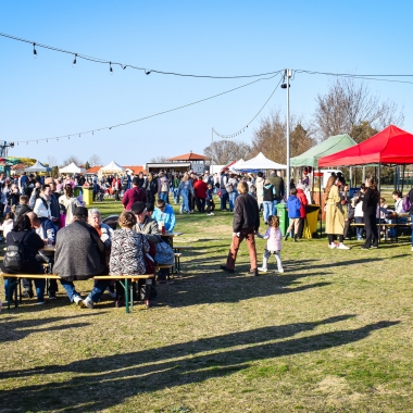 Tóparti Kézműves és Termelői Piac Cegléd