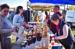 Tóparti Kézműves és Termelői Piac Cegléd plakát