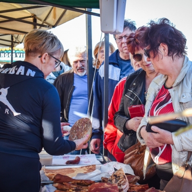 Tóparti Kézműves és Termelői Piac Cegléd